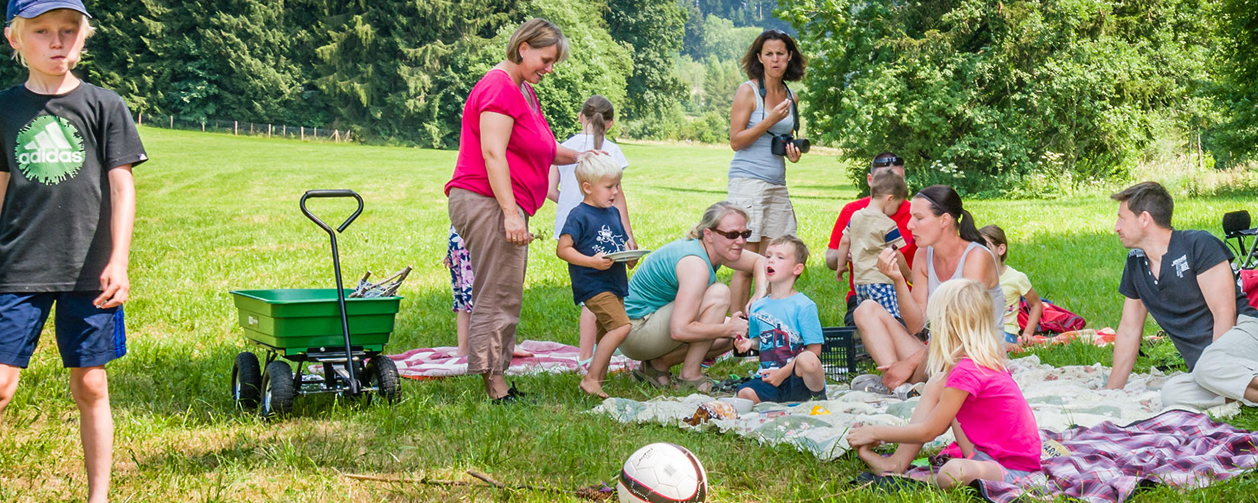 Ferienhof-Baur_HausHof_Header_02-1