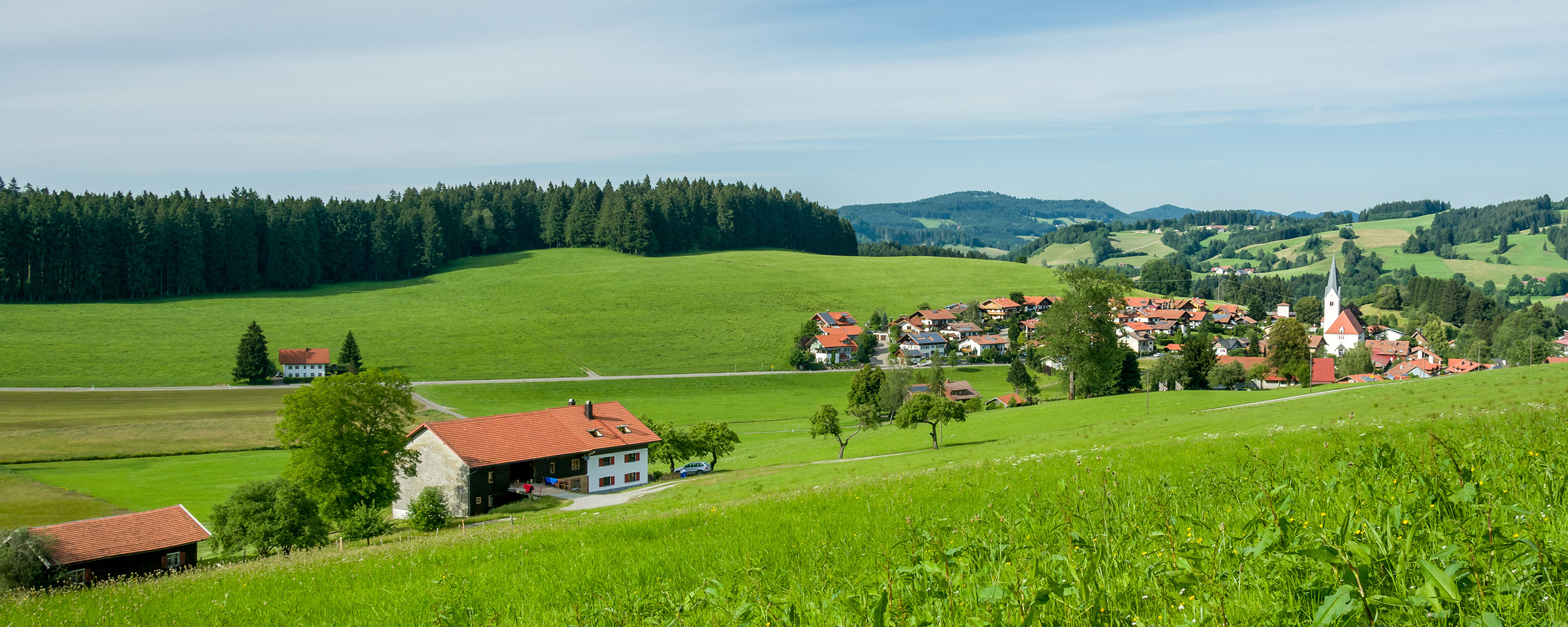Ferienhof-Baur_HausHof_Header_11