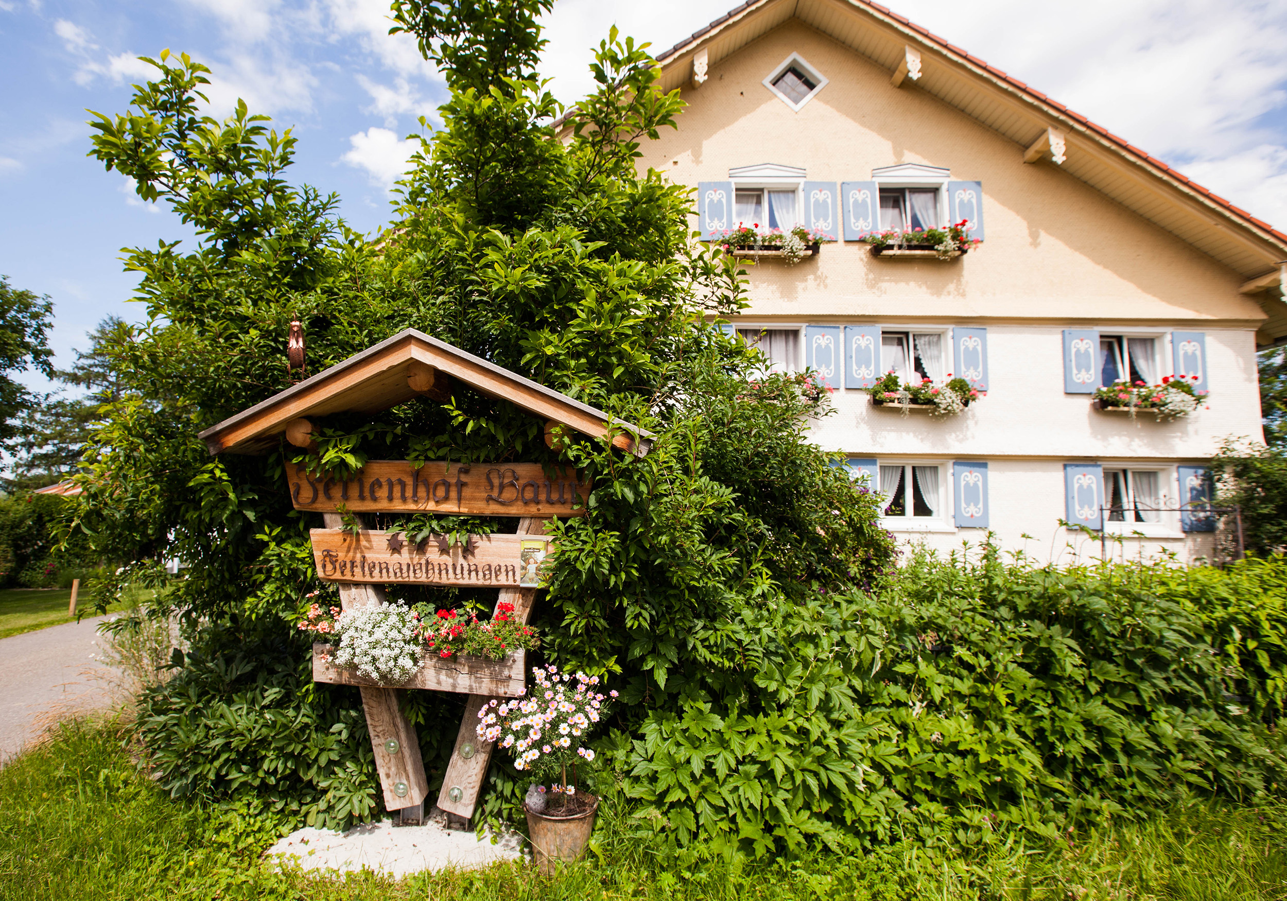 Ferienhof-Baur_HausHof_Images_Horizontal-1